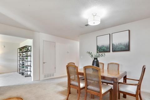 228 E Colonial Cir, Tulare, CA 93274 photo 8
