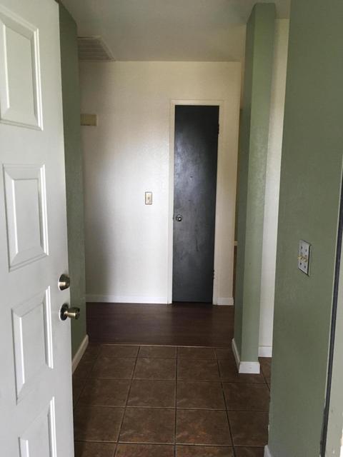 703 Mike Ln, Hanford, CA 93230 photo 3