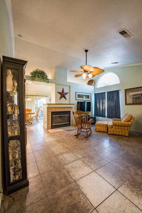 1706 E Perez Ct, Visalia, CA 93292 photo 21