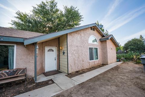 1706 E Perez Ct, Visalia, CA 93292 photo 9