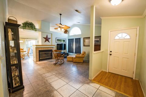 1706 E Perez Ct, Visalia, CA 93292 photo 22