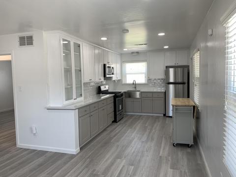 517 E Laurel Ave, Visalia, CA 93292 photo 5