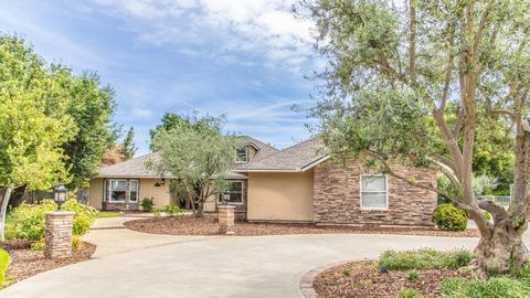 524 Philan Cir, Lemoore, CA 93245 photo 1