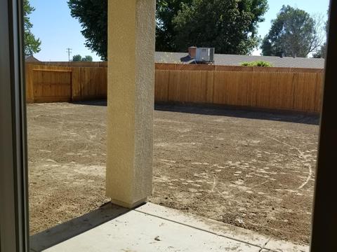 471 Daphne Ln, Lemoore, CA 93245 photo 12