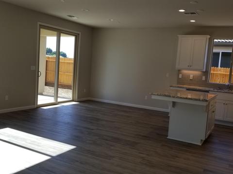 471 Daphne Ln, Lemoore, CA 93245 photo 5