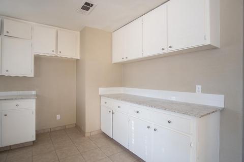 650 N E St, Tulare, CA 93274 photo 9