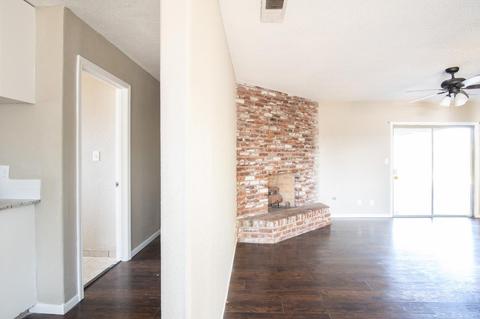 650 N E St, Tulare, CA 93274 photo 2