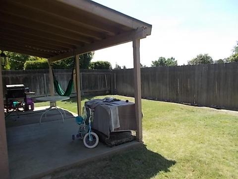 1329 E Ferguson Ct, Visalia, CA 93292 photo 15