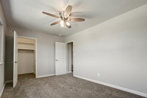 531 W Iris Ave, Visalia, CA 93277 photo 21