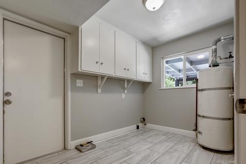 531 W Iris Ave, Visalia, CA 93277 photo 26