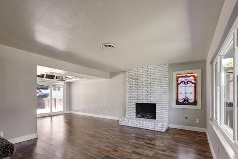 531 W Iris Ave, Visalia, CA 93277 photo 15