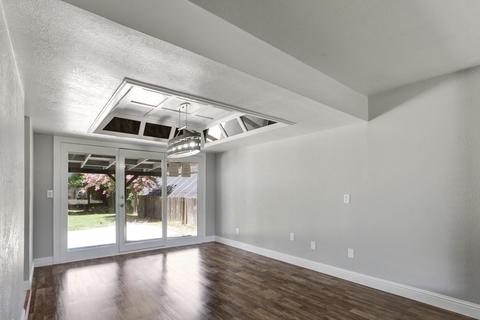531 W Iris Ave, Visalia, CA 93277 photo 16