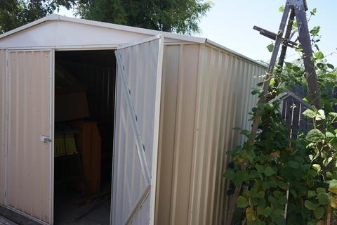 3207 E Laurel Ave, Visalia, CA 93292 photo 8