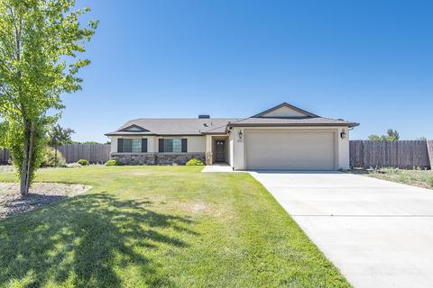 695 Blossom Ct, Exeter, CA 93221 photo 2