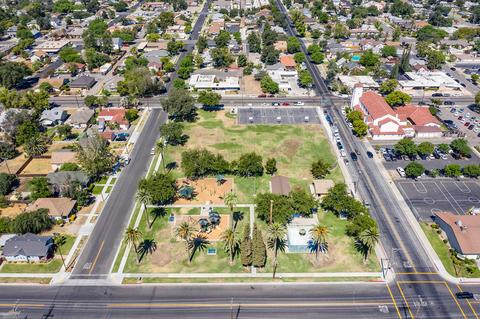 210 E 11th St, Hanford, CA 93230 photo 28
