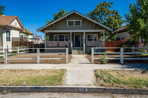210 E 11th St, Hanford, CA 93230 photo 2