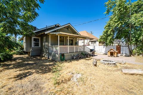 210 E 11th St, Hanford, CA 93230 photo 25