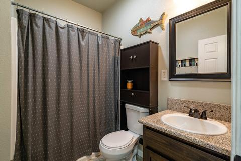 210 E 11th St, Hanford, CA 93230 photo 15