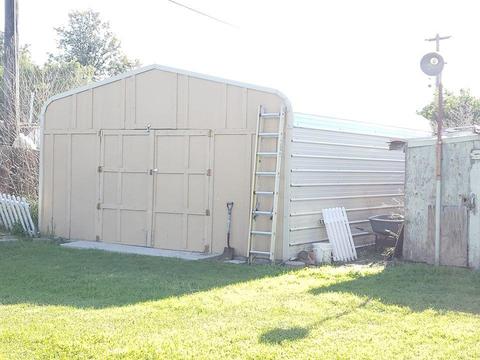 131 Magnolia Ave, Lemoore, CA 93245 photo 3