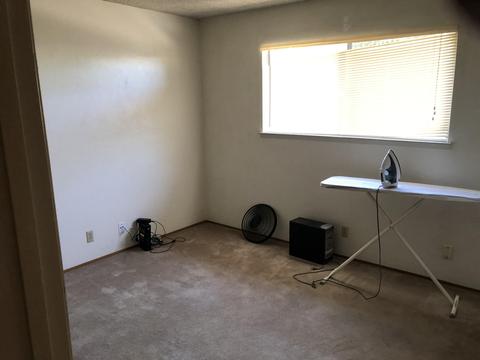 549 E Myrtle Ave, Visalia, CA 93292 photo 7
