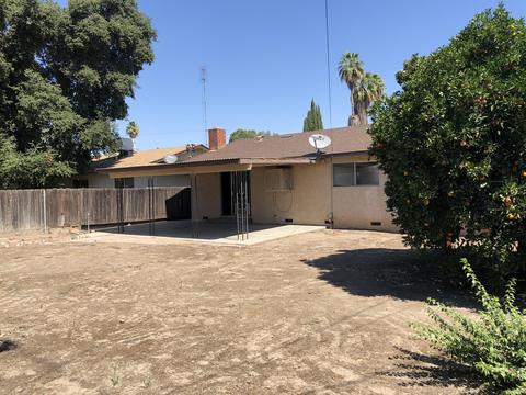 549 E Myrtle Ave, Visalia, CA 93292 photo 12