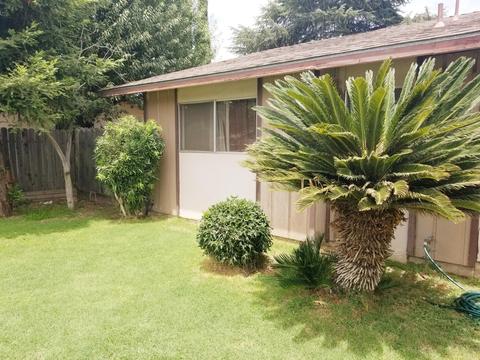 1362 E Birch Ave, Tulare, CA 93274 photo 2