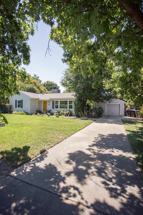 2431 E Westcott Ave, Visalia, CA 93292 photo 8