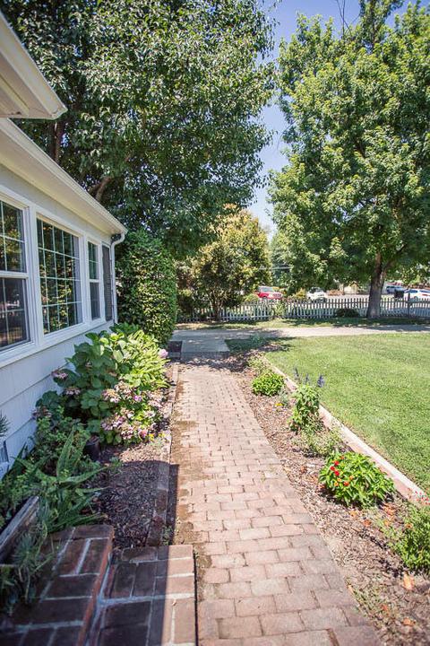 2431 E Westcott Ave, Visalia, CA 93292 photo 11
