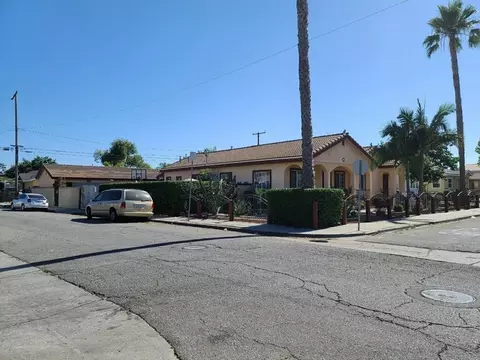 400 W Poplar St, Compton, CA 90220 photo 2