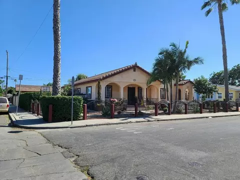 400 W Poplar St, Compton, CA 90220 photo 1