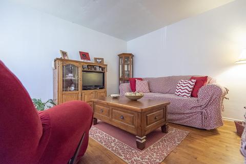 468 E Gail Ave, Tulare, CA 93274 photo 9