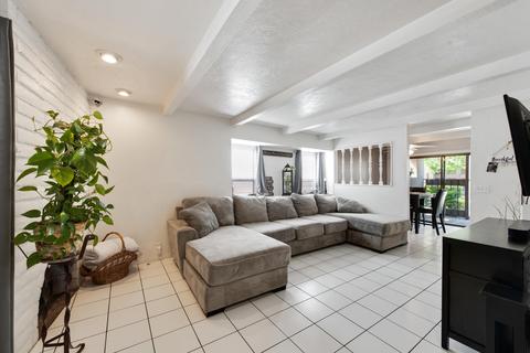 1160 N Gem St, Tulare, CA 93274 photo 5