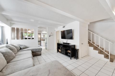 1160 N Gem St, Tulare, CA 93274 photo 8