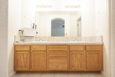 4048 E Harvard Ave, Visalia, CA 93292 photo 22
