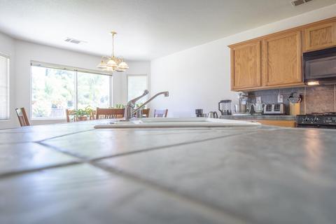4048 E Harvard Ave, Visalia, CA 93292 photo 13