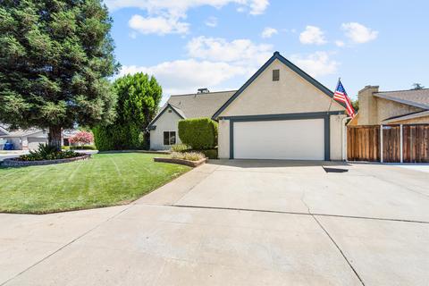 239 N Homsy Ave, Clovis, CA 93612 photo 3