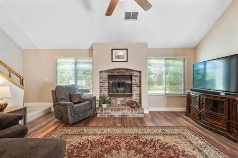 239 N Homsy Ave, Clovis, CA 93612 photo 15