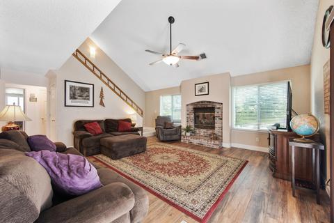 239 N Homsy Ave, Clovis, CA 93612 photo 12