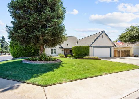 239 N Homsy Ave, Clovis, CA 93612 photo 2