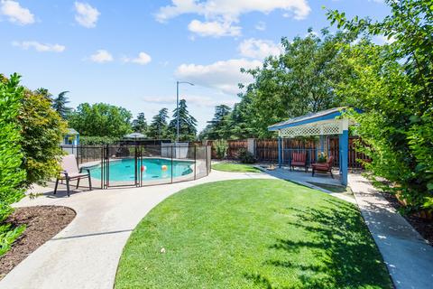 239 N Homsy Ave, Clovis, CA 93612 photo 27