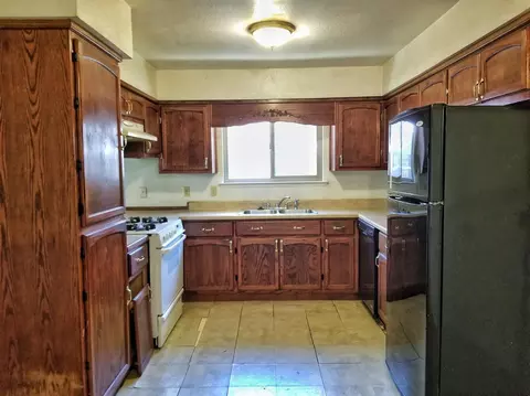 960 Sterling Ave, Sanger, CA 93657 photo 8