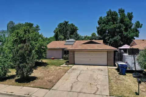 960 Sterling Ave, Sanger, CA 93657 photo 2
