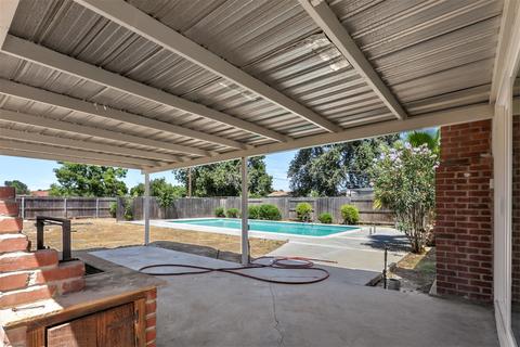 554 Lombardy Ln, Lemoore, CA 93245 photo 28