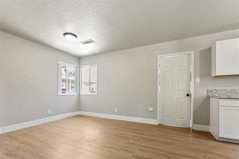 554 Lombardy Ln, Lemoore, CA 93245 photo 13