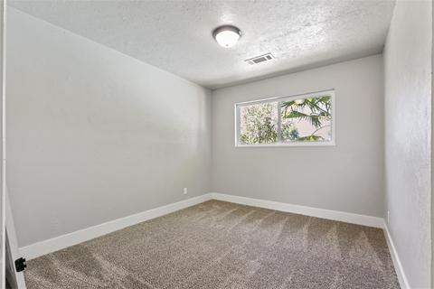 554 Lombardy Ln, Lemoore, CA 93245 photo 17
