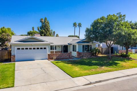 676 Tamarack Ln, Lemoore, CA 93245 photo 3