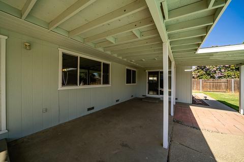 676 Tamarack Ln, Lemoore, CA 93245 photo 31