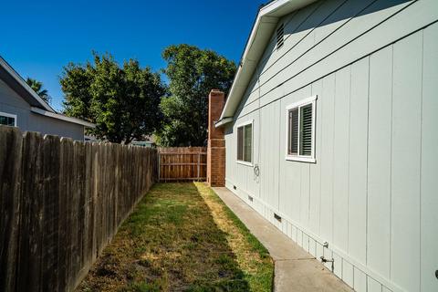 676 Tamarack Ln, Lemoore, CA 93245 photo 36