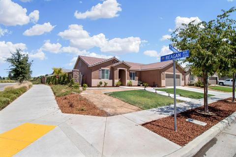 2988 Hannah Ave, Sanger, CA 93657 photo 3