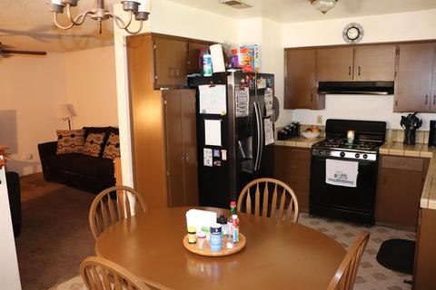 1704 E Bridger Ave, Tulare, CA 93274 photo 6